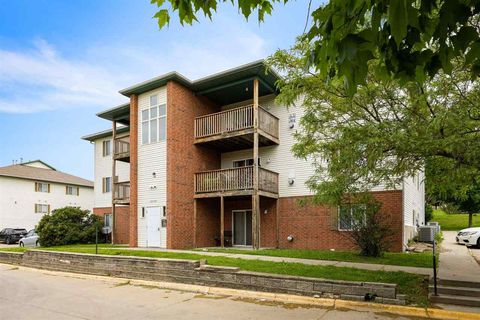 Photo of 143 S Scott Blvd, IA 52245 (MLS # 202505970)