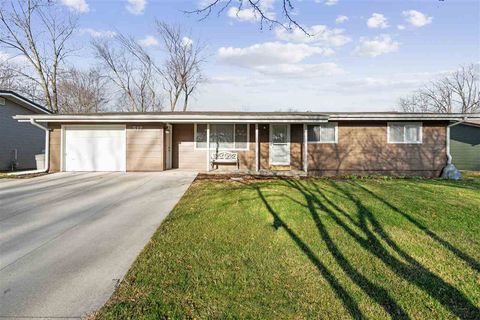 Photo of 517 Kingston Dr, Solon, IA 52333 (MLS # 202501919)