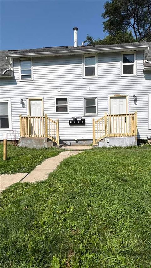 Photo of 1011 Hudson Ave, IowaCity, IA 52246 (MLS # 202601332)