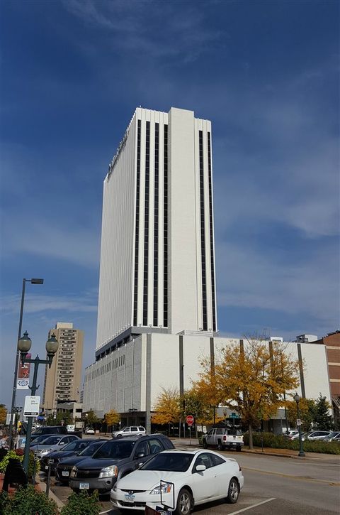 Photo of 200 1st Street SE Floor 13 #Floor 13, IA 52401 (MLS # 202506390)