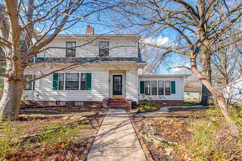 Photo of 1004 Kirkwood Ave., Iowa City, IA 52240 (MLS # 202502247)