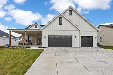 Photo of 1403 Green Oak Pass, Tiffin, IA 52340 (MLS # 202605472)
