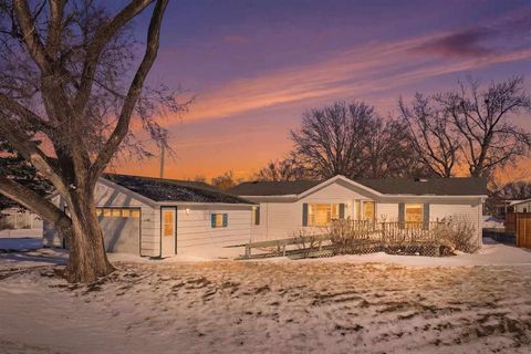 Photo of 1920 W Main St, Washington, IA 52353 (MLS # 202601830)