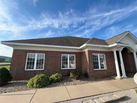 Photo of 2203 Blairsferry Crossing A #A, Hiawatha, IA 52233 (MLS # 202506930)