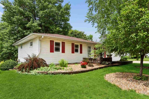 Photo of 128 Country Club Road, Williamsburg, IA 52361 (MLS # 202603708)