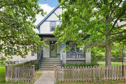 Photo of 1054 Foster Rd, IowaCity, IA 52245 (MLS # 202600389)