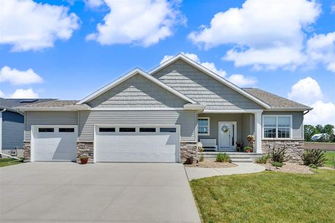 Photo of 2868 Royal Oak Ridge Rd, Marion, IA 52302 (MLS # 202603282)