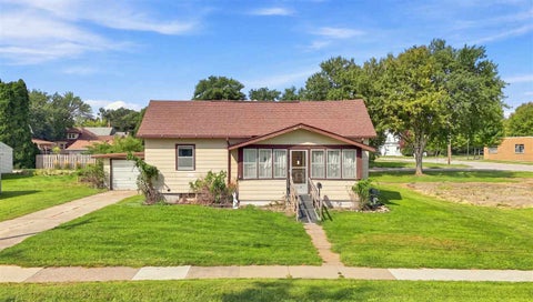 Photo of 707 N 4th Ave, Washington, IA 52353 (MLS # 202605289)