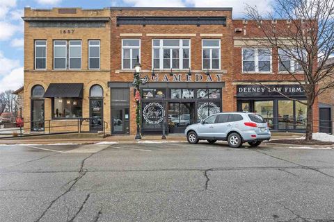 Photo of 208 E Main St Upper #Upper, Solon, IA 52333 (MLS # 202504444)