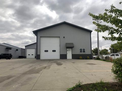 Photo of 115 Southgate Ave 1 #1, IowaCity, IA 52240 (MLS # 202600950)