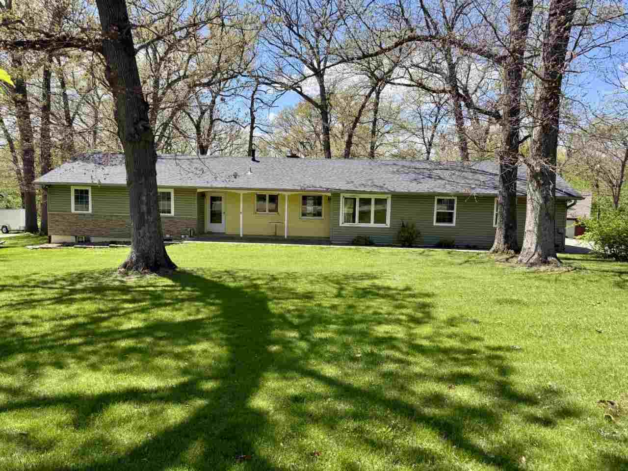 Photo 1 of 54 — 4261 Oak Leaf Ln, IowaCity, IA 52240
