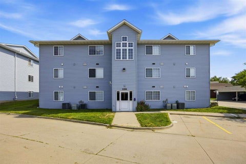 Photo of 930B Boston Way 1 #1, Coralville, IA 52241 (MLS # 202605305)