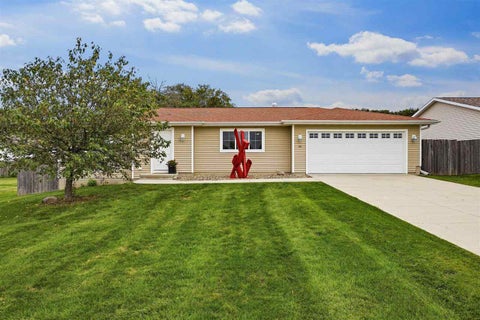 Photo of 255 S 21st Street Ct., Marion, IA 52302 (MLS # 202605821)