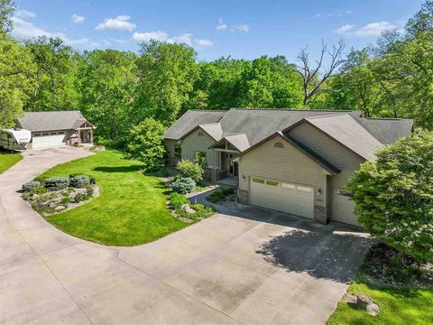 Photo of 3057 Sandy Beach Rd NE, Swisher, IA 52338 (MLS # 202603532)
