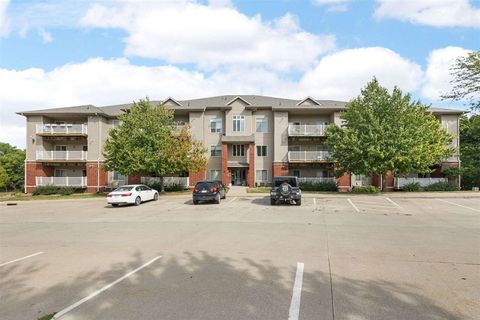 Photo of 470 N 1st Ave 305 #305, IA 52245 (MLS # 202506129)