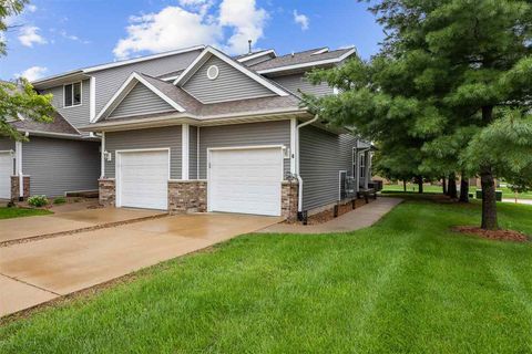 Photo of 5811 Muirfield Dr SW 6 #6, Cedar Rapids, IA 52404 (MLS # 202504950)