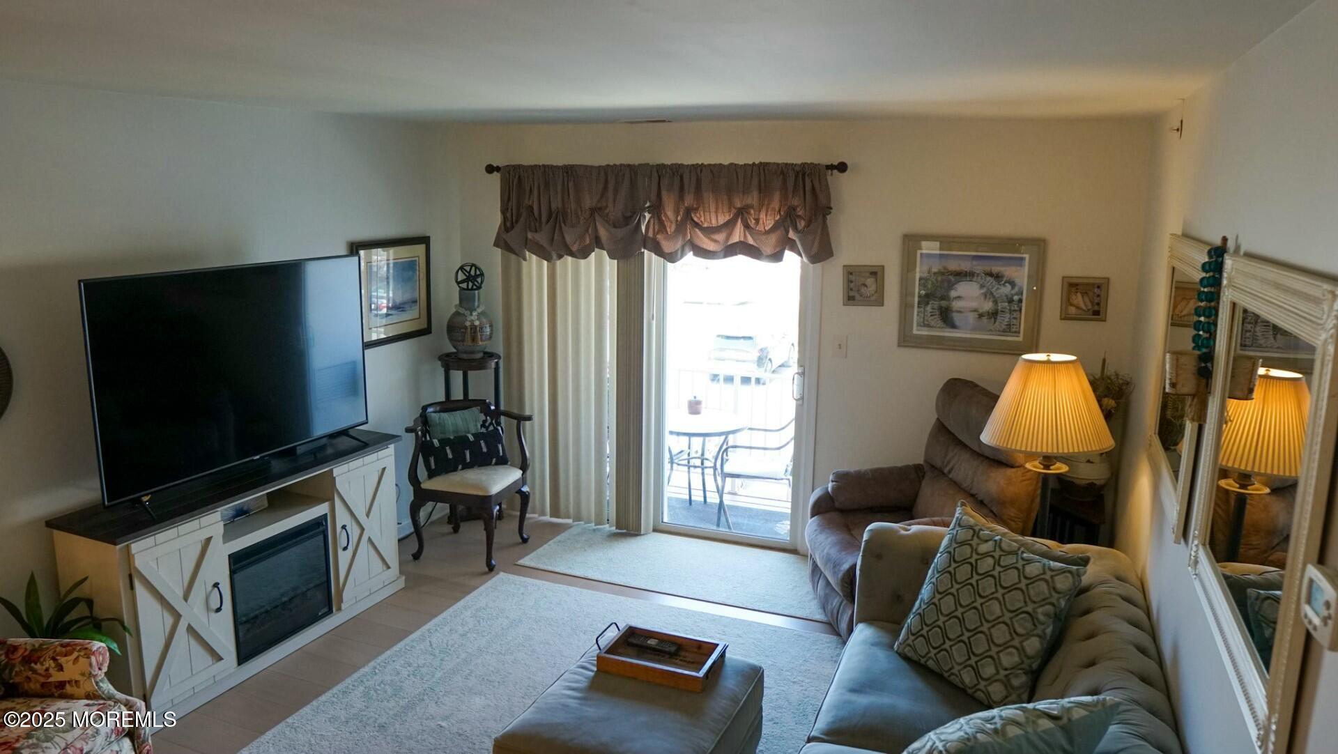 430 Wedgewood Circle, Belford, New Jersey image 23