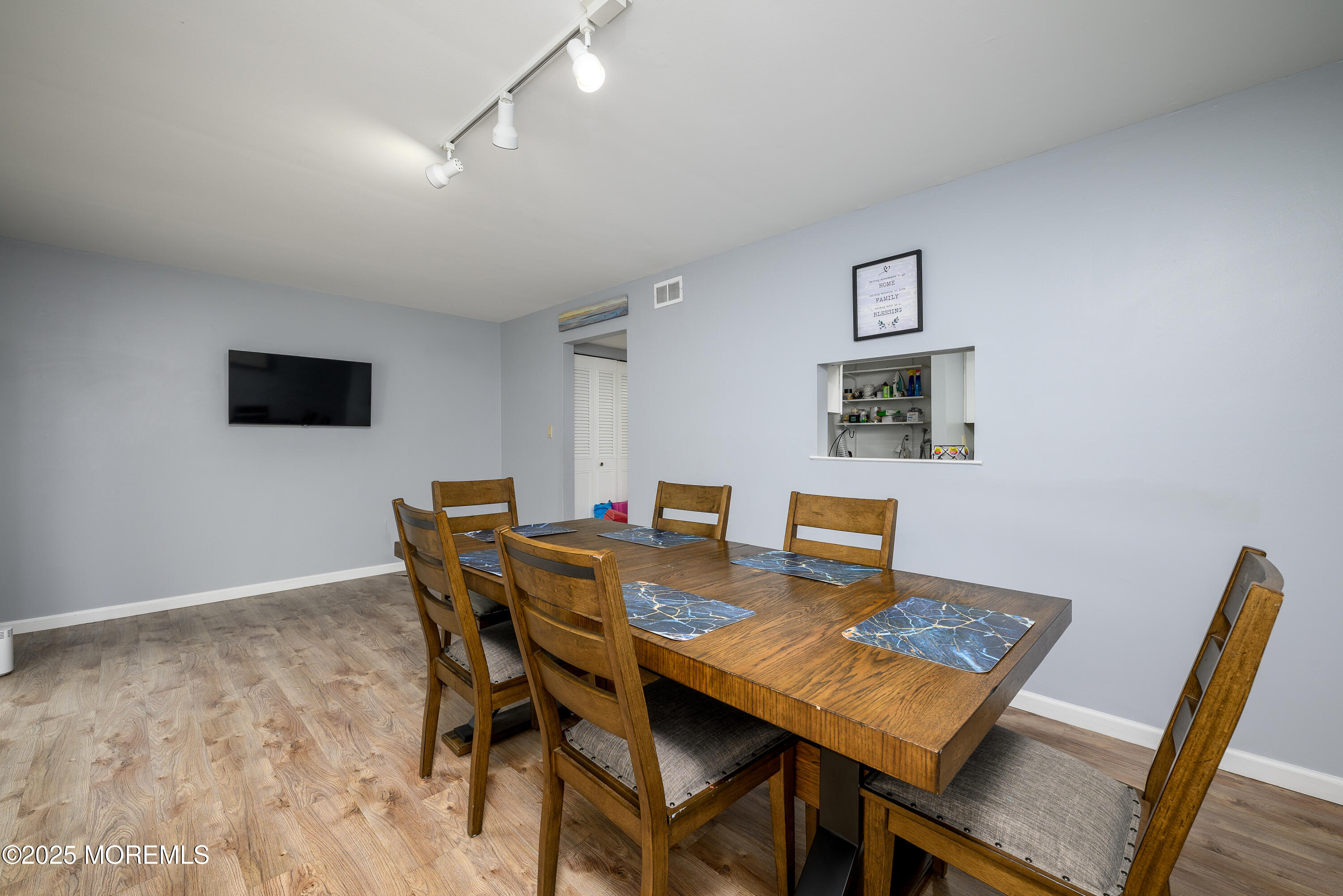 14 Kingsley Way, Freehold, New Jersey image 6