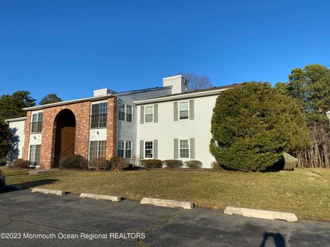 Photo of 135 Frontier Way, Tinton Falls, NJ 07753 (MLS # 22605768)