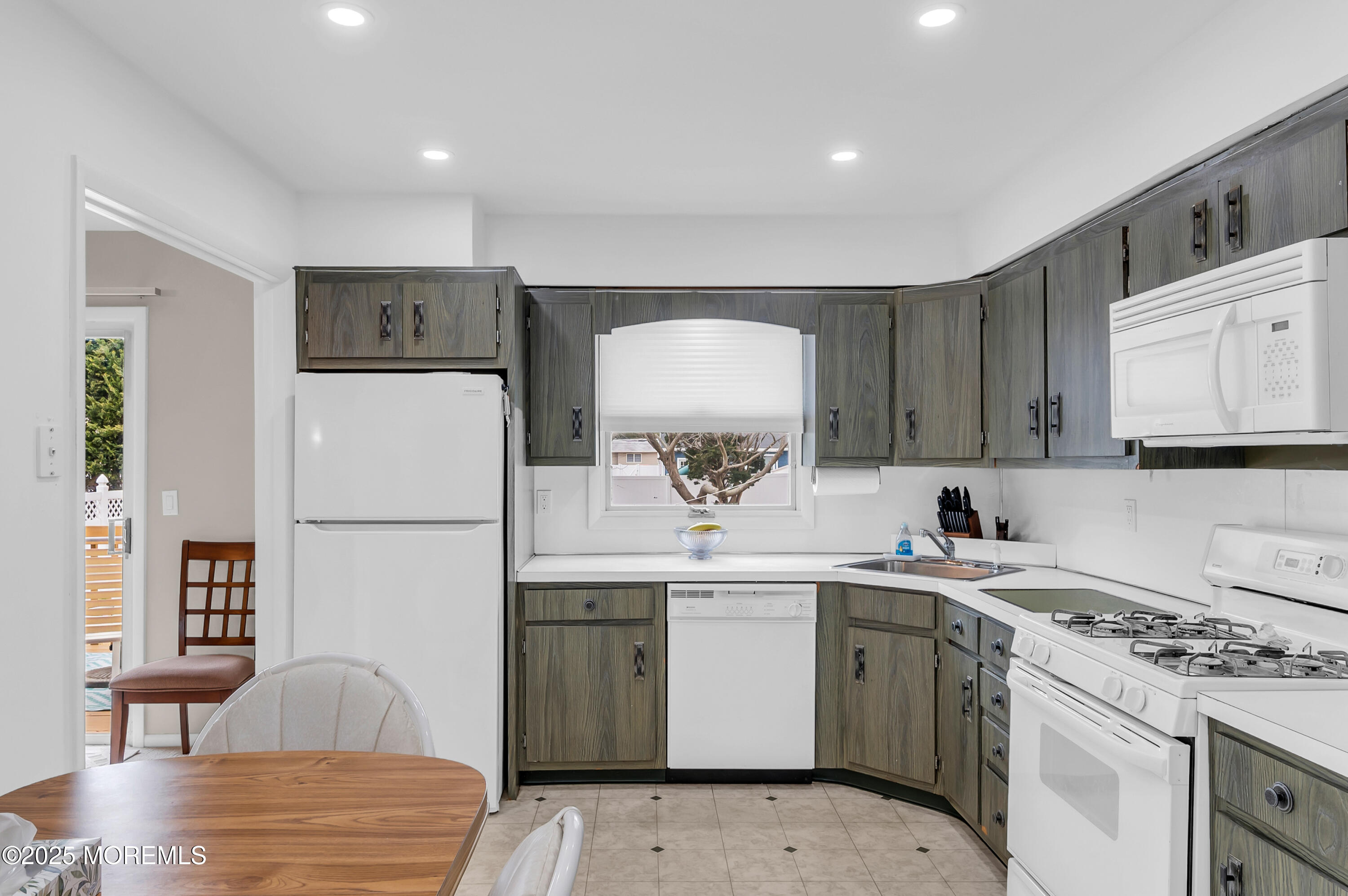 412 Meredith Lane, Brick, New Jersey image 19