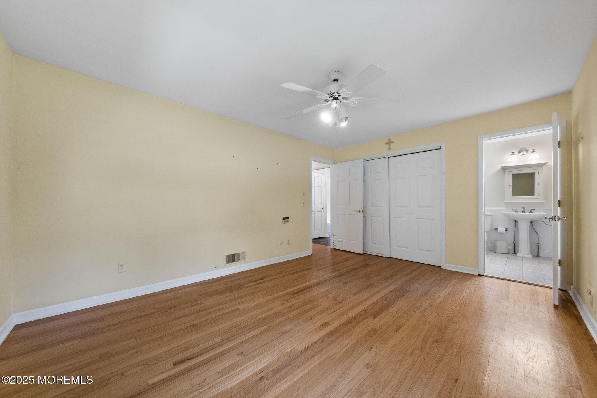 25 Dogwood Lane, Freehold, New Jersey image 18
