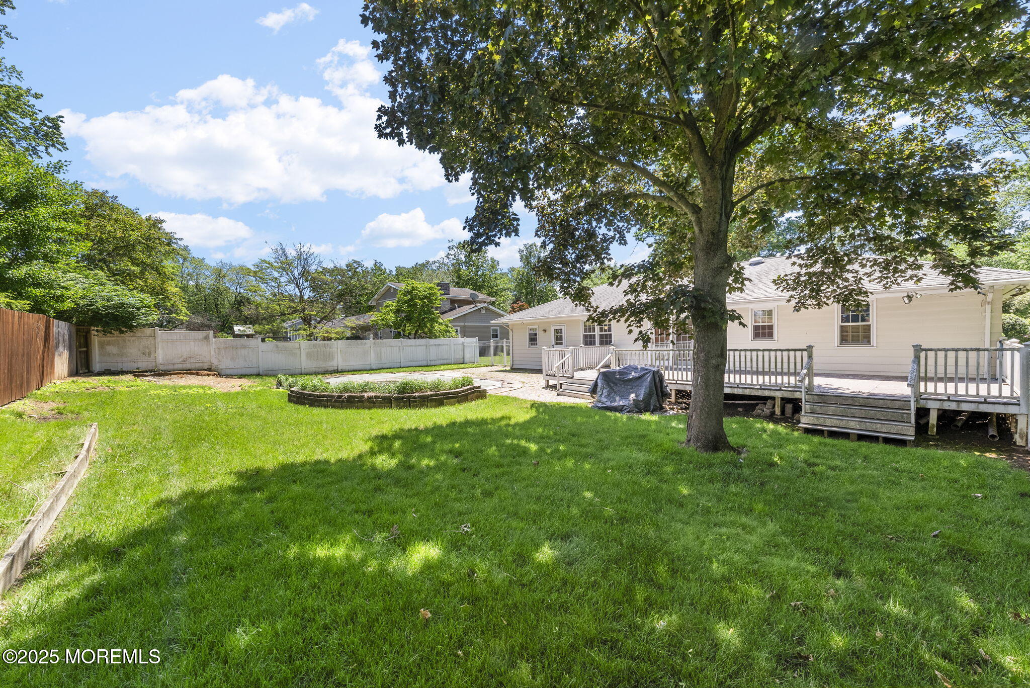 25 Dogwood Lane, Freehold, New Jersey image 33