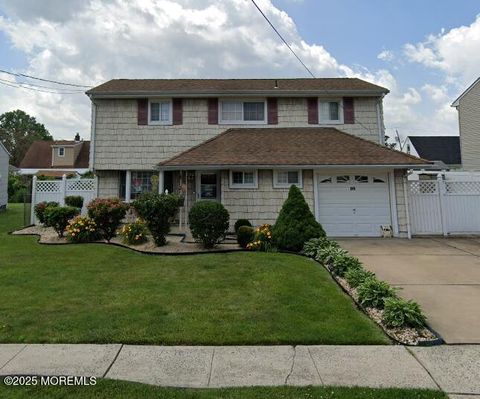 Photo of 89 Tennyson Street, Carteret, NJ 07008 (MLS # 22531342)