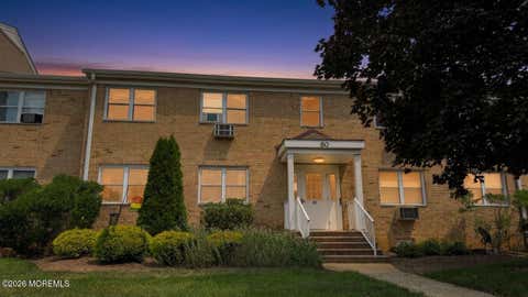 Condo For Rent - 80 Manchester Court #E<br/> Freehold, NJ 07728