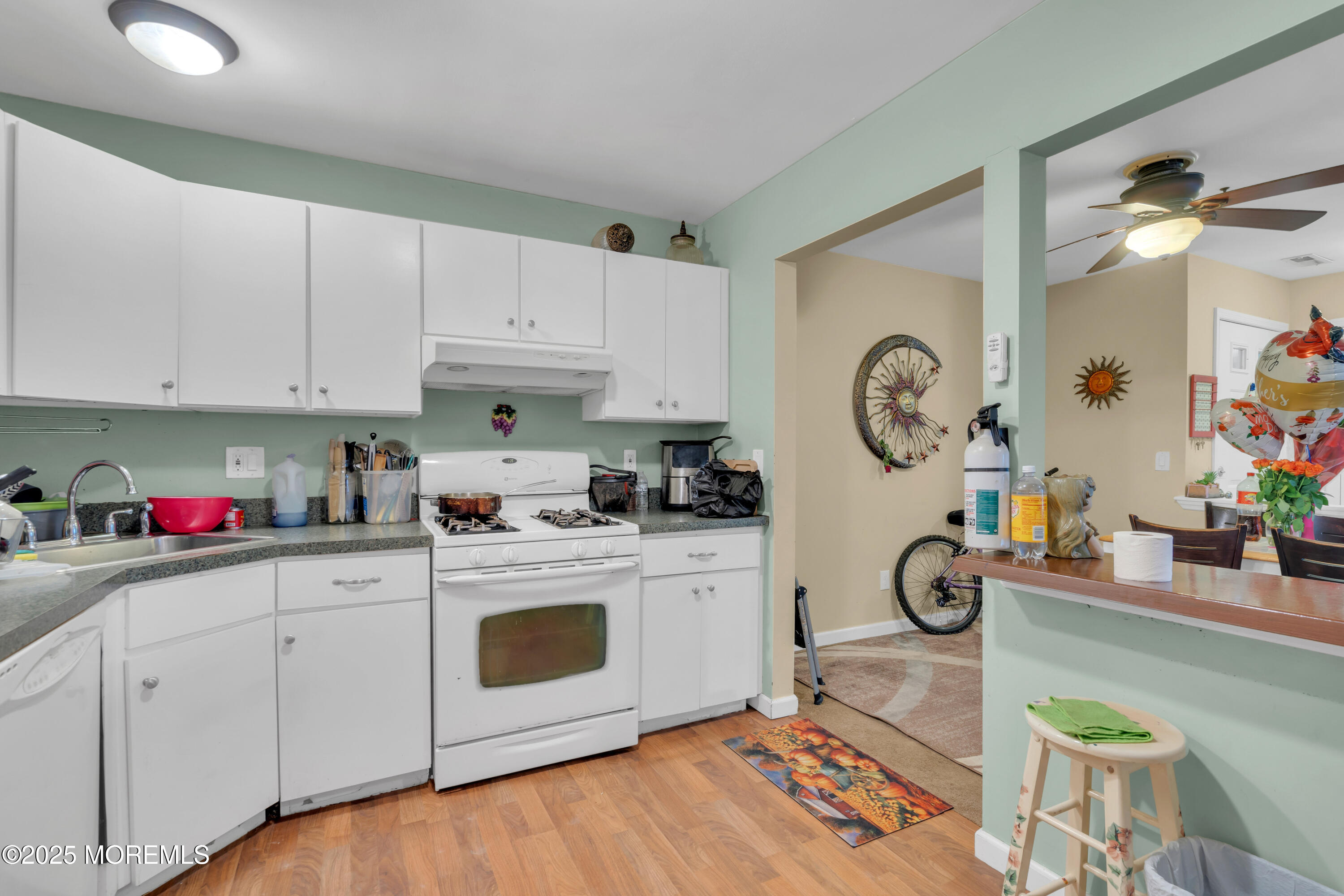 707 Zlotkin Circle #7, Freehold, New Jersey image 17