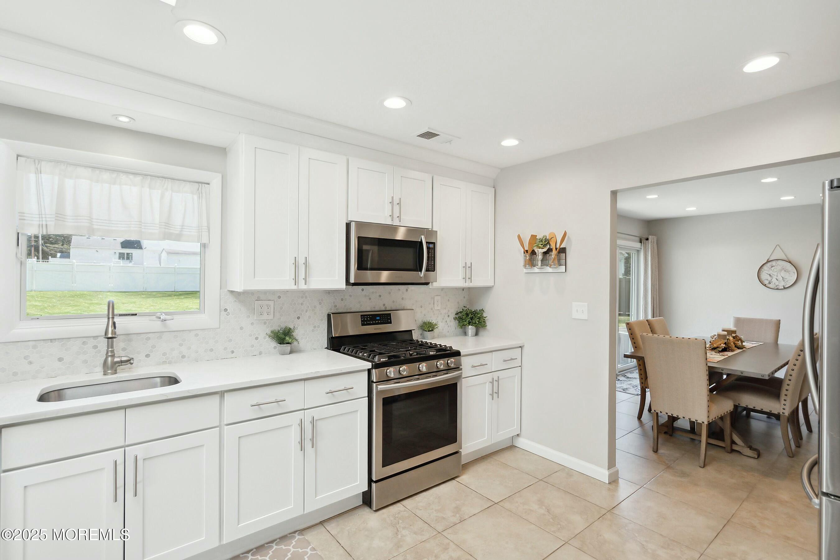2 Saratoga Drive, Manalapan, New Jersey image 21