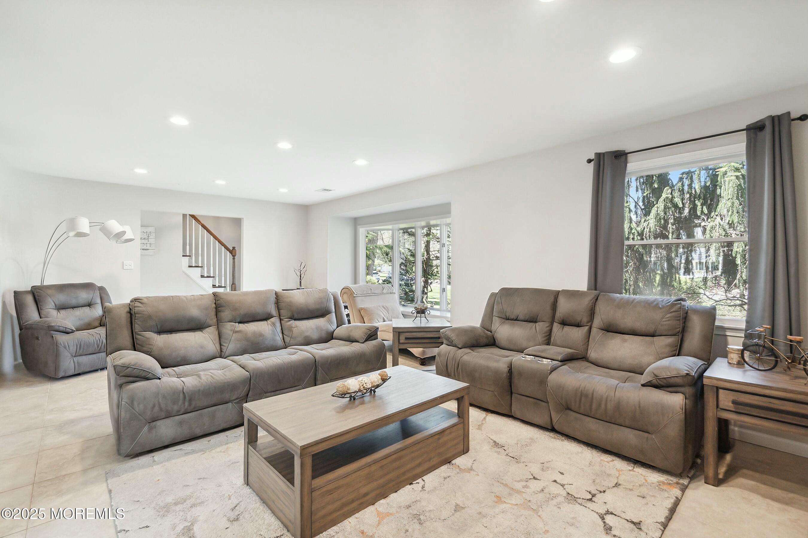 2 Saratoga Drive, Manalapan, New Jersey image 15