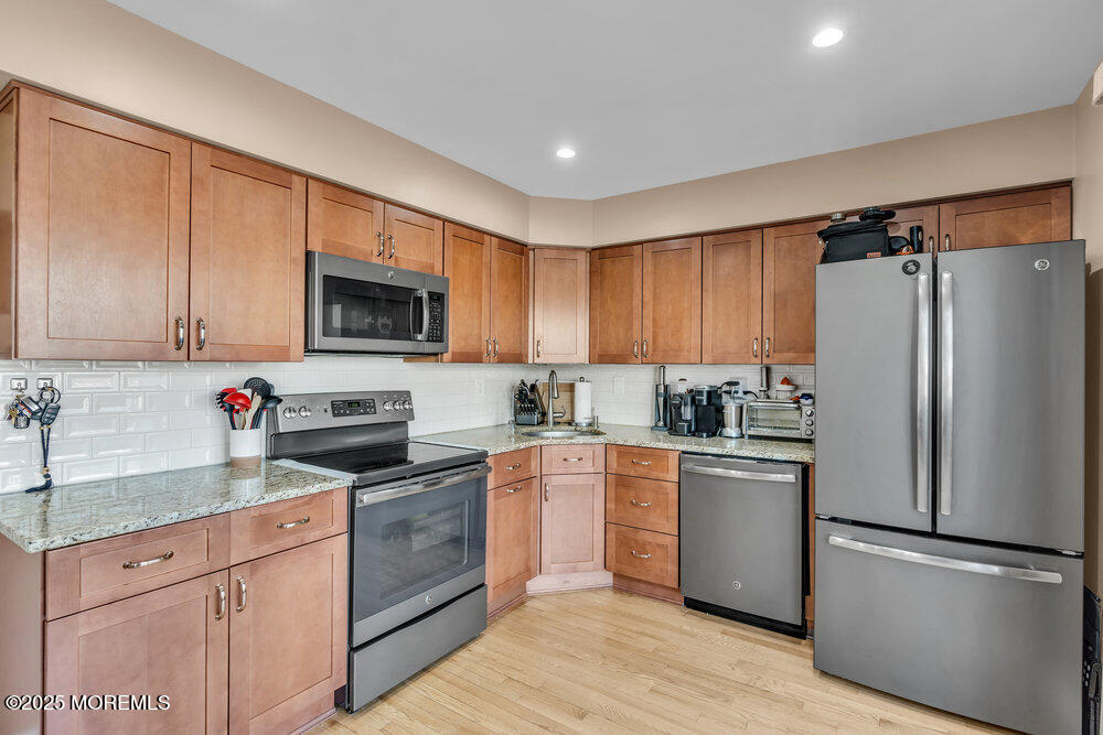 28 Byrnes Lane, Sayreville, New Jersey image 11