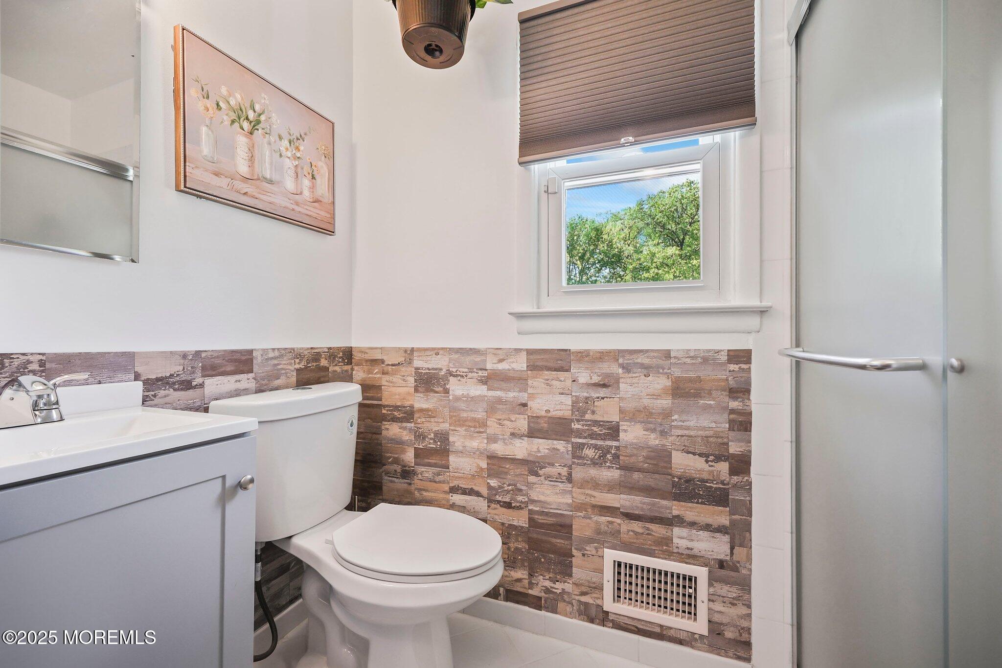 37 Longfellow Terrace, Morganville, New Jersey image 23