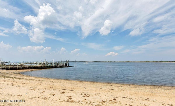 18 5TH ST # BUNGALOW, HIGHLANDS, NJ 07732 - Image 013b2f5ffb100f3155efccf7ecbee05e/134611903