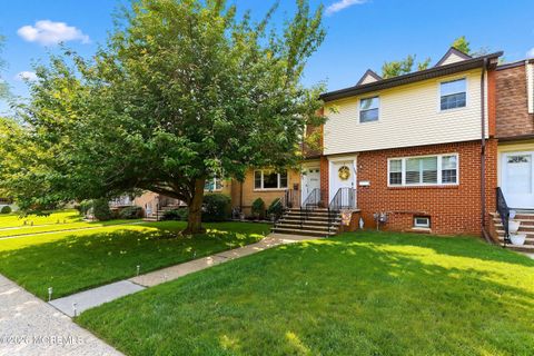 Condo For Sale - 388 Flora Court<br/> Brick, NJ 08724