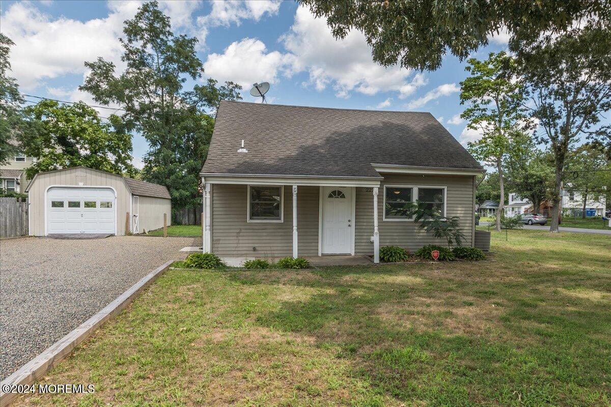 View Toms River, NJ 08753 house
