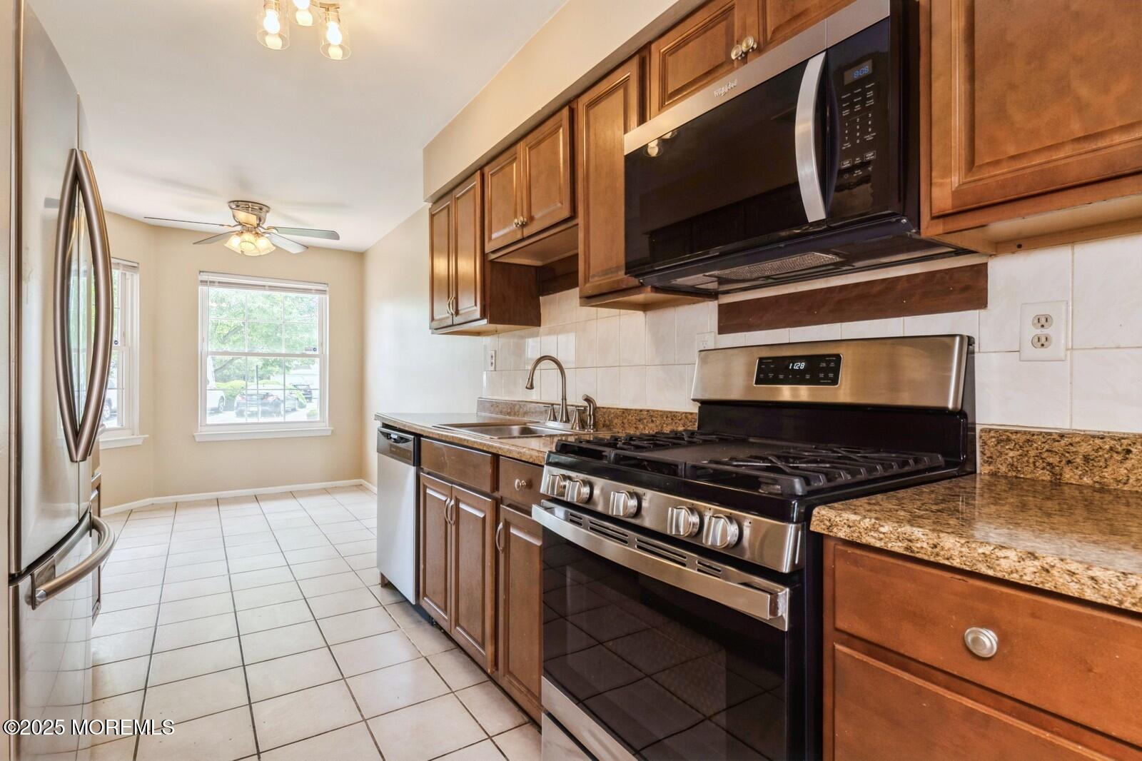 7 Sloop Sq