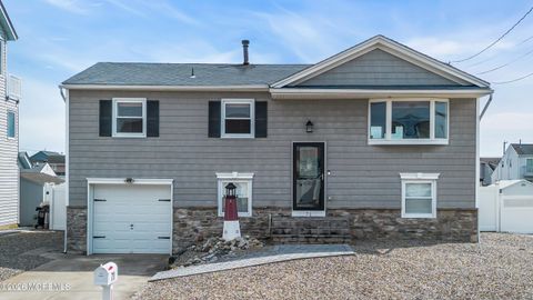 Homes For Sale - 71 Ronald Avenue<br/> Bayville, NJ 08721