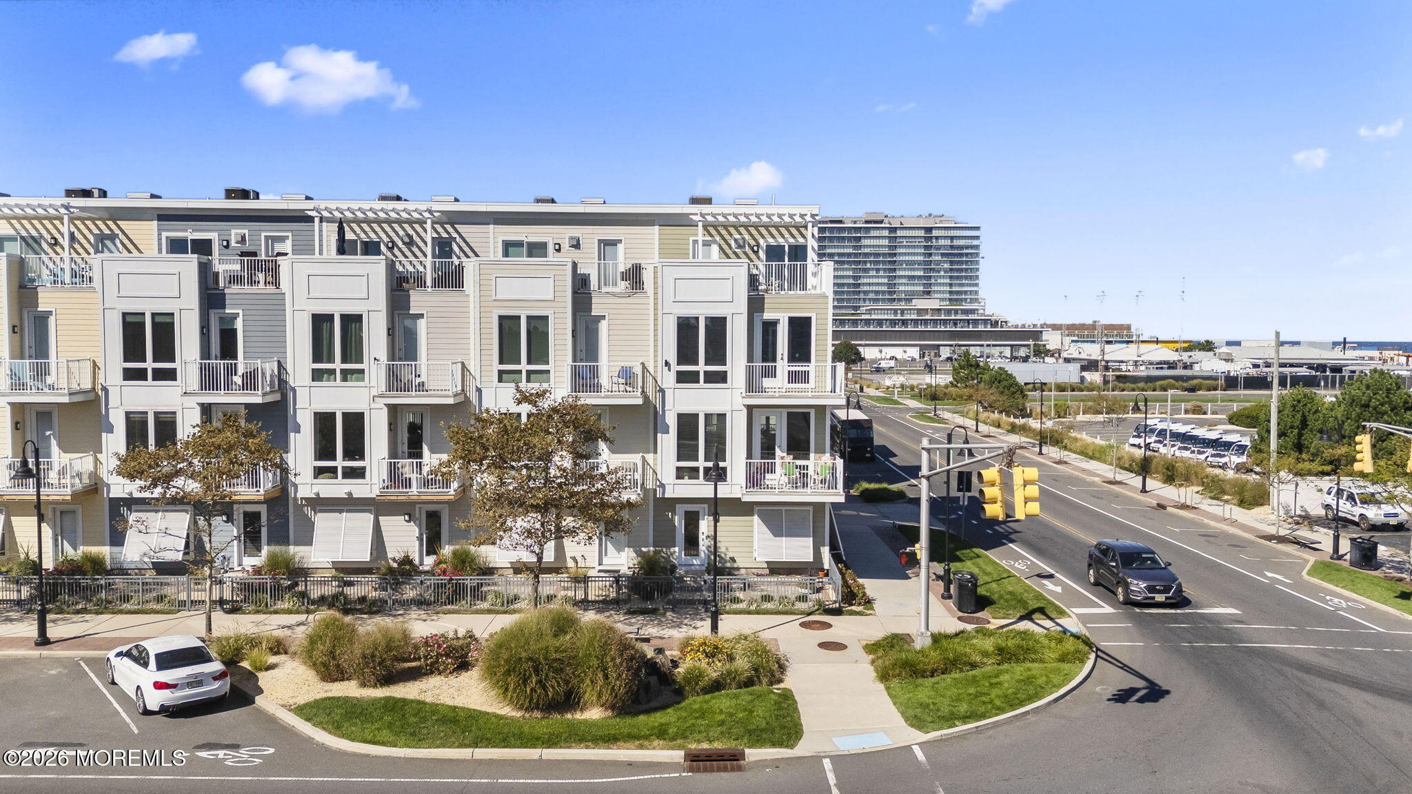 801 Kingsley Street 7