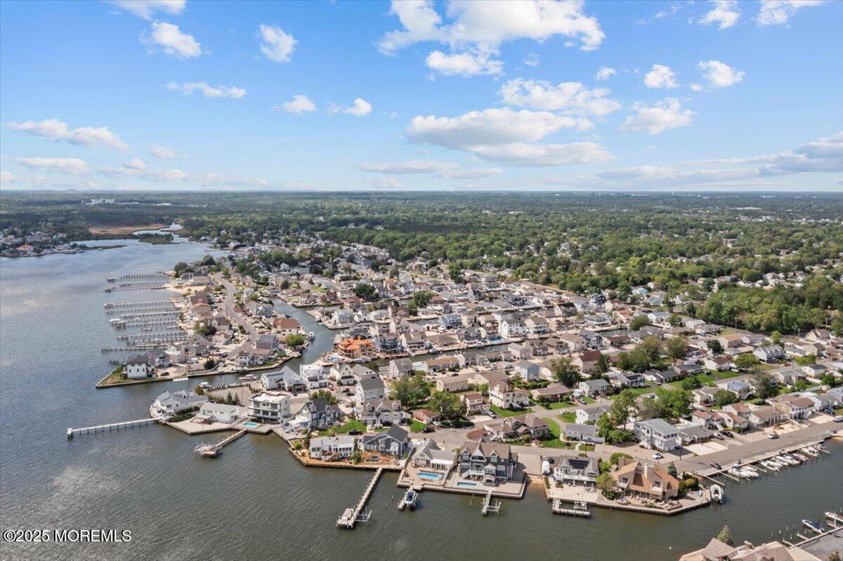 19 Lagoon Drive, Toms River, New Jersey image 24