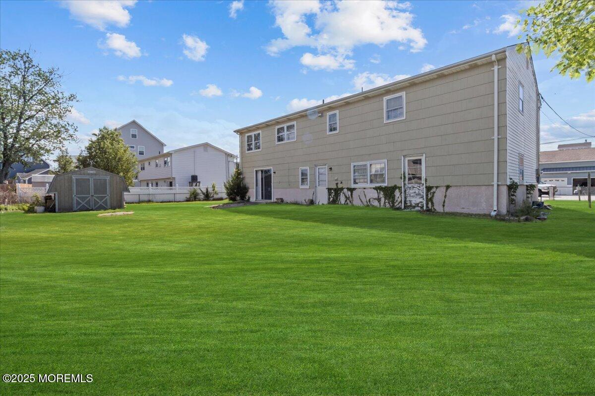 19 Lagoon Drive, Toms River, New Jersey image 11