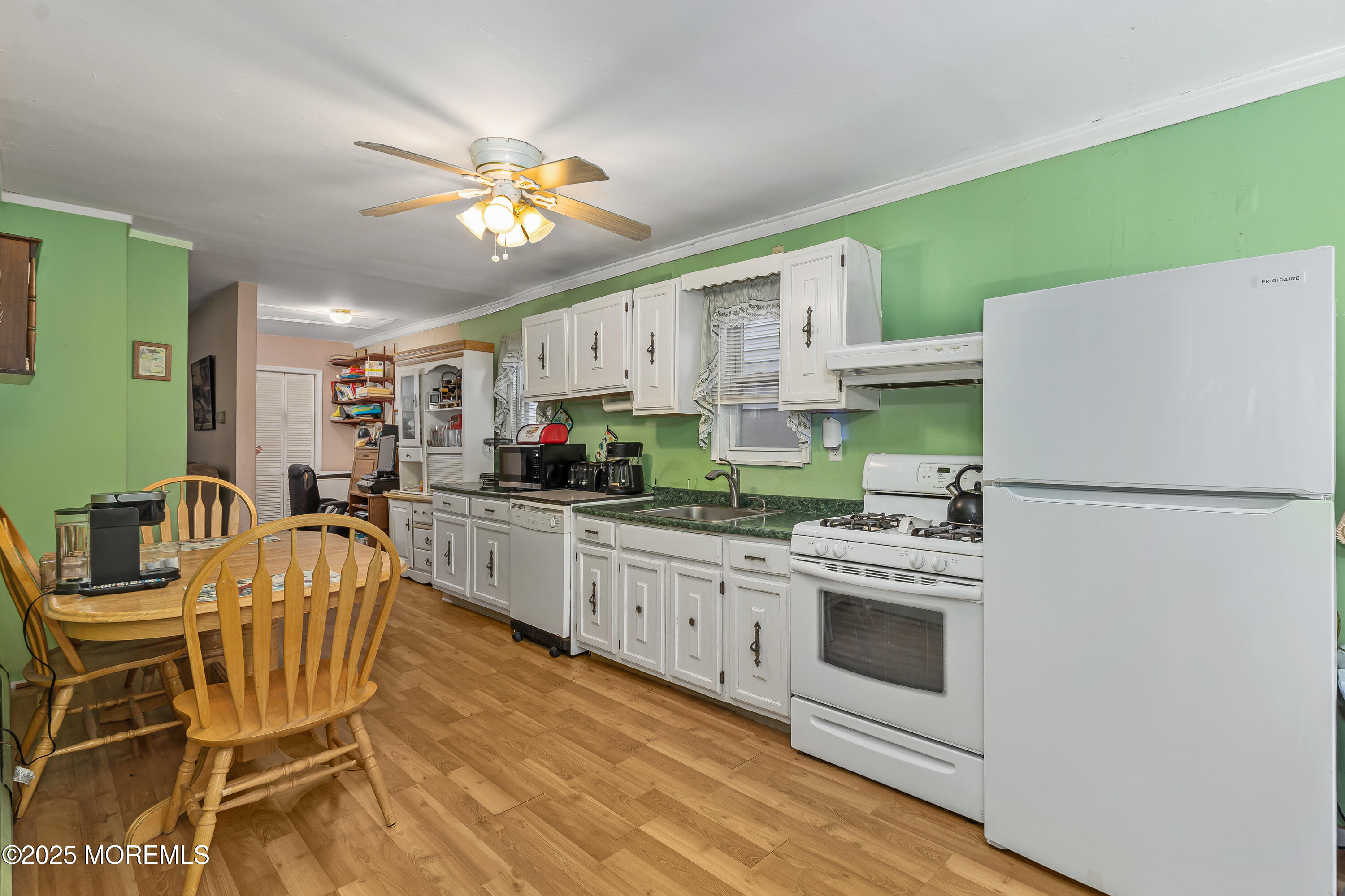 39 Hill Street, Keansburg, New Jersey image 6