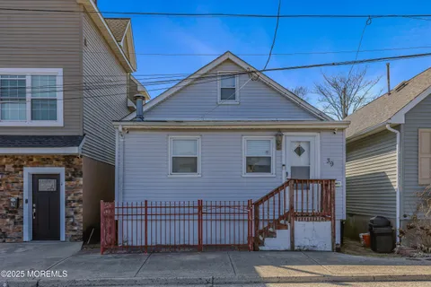 MLS: 22507974