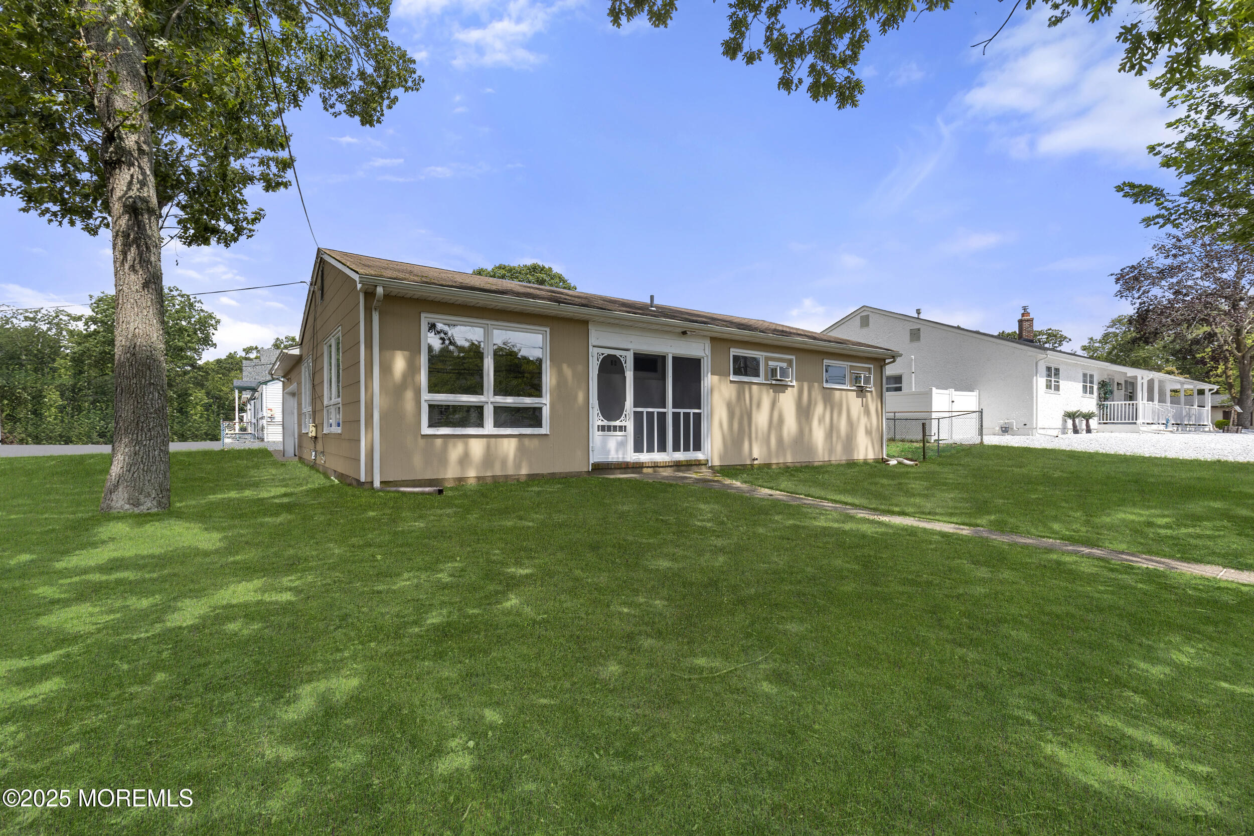 36 Holly Court E