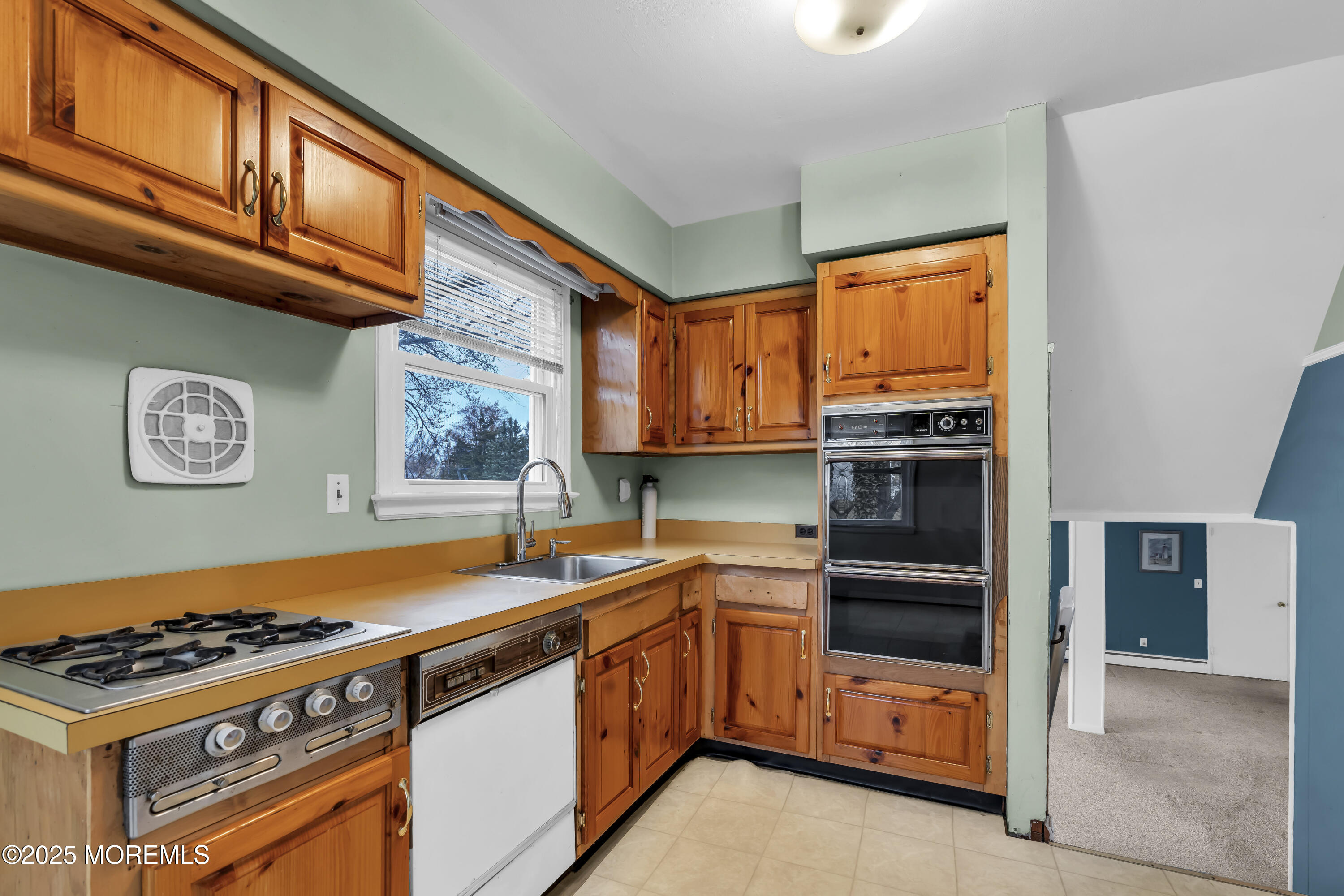 6 Claridge Drive, Middletown, New Jersey image 17