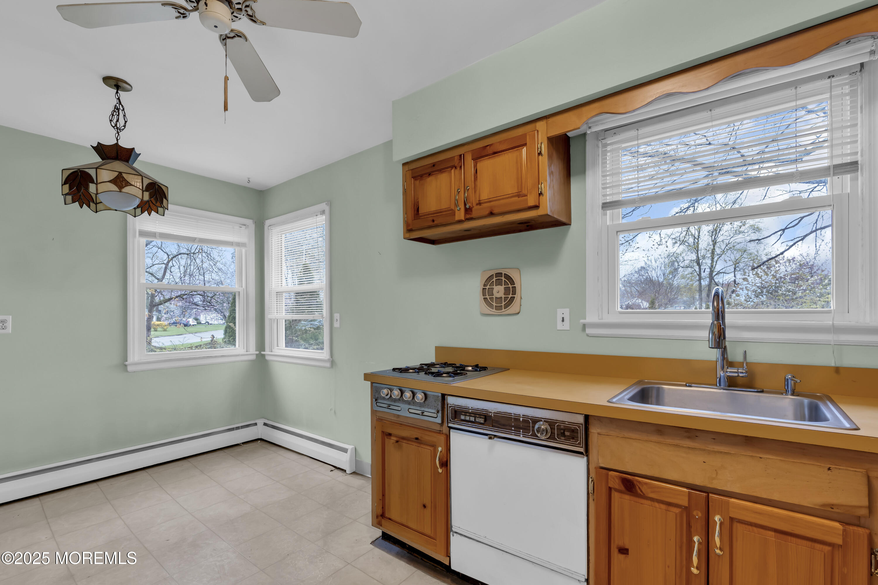 6 Claridge Drive, Middletown, New Jersey image 15