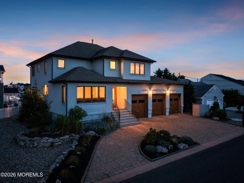 Photo for 339 Bay Lane