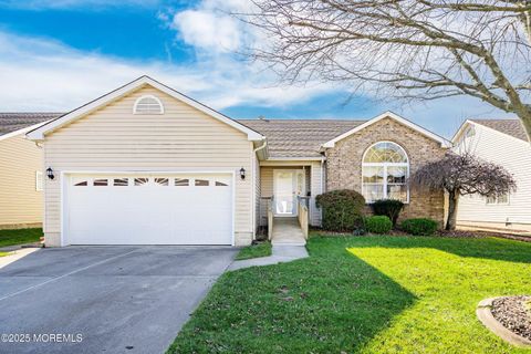 Photo of 91 Westport Drive, Toms River, NJ 08757 (MLS # 22535143)