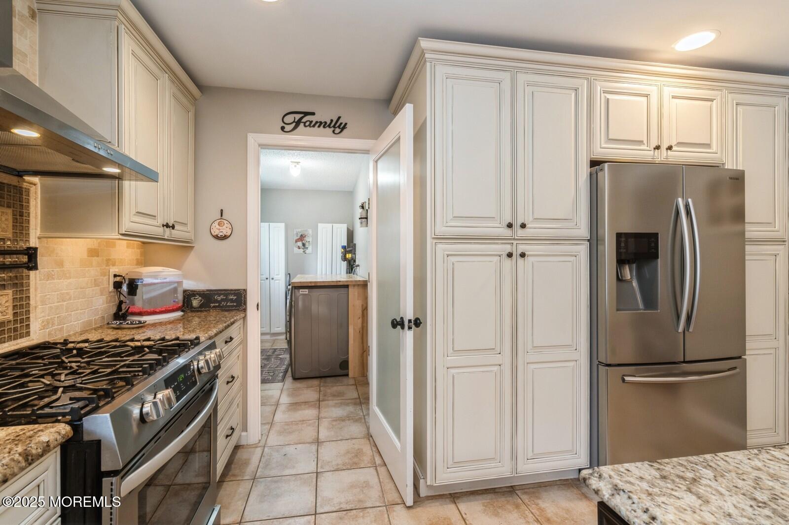 81 W Shenendoah Road, Howell, New Jersey image 25