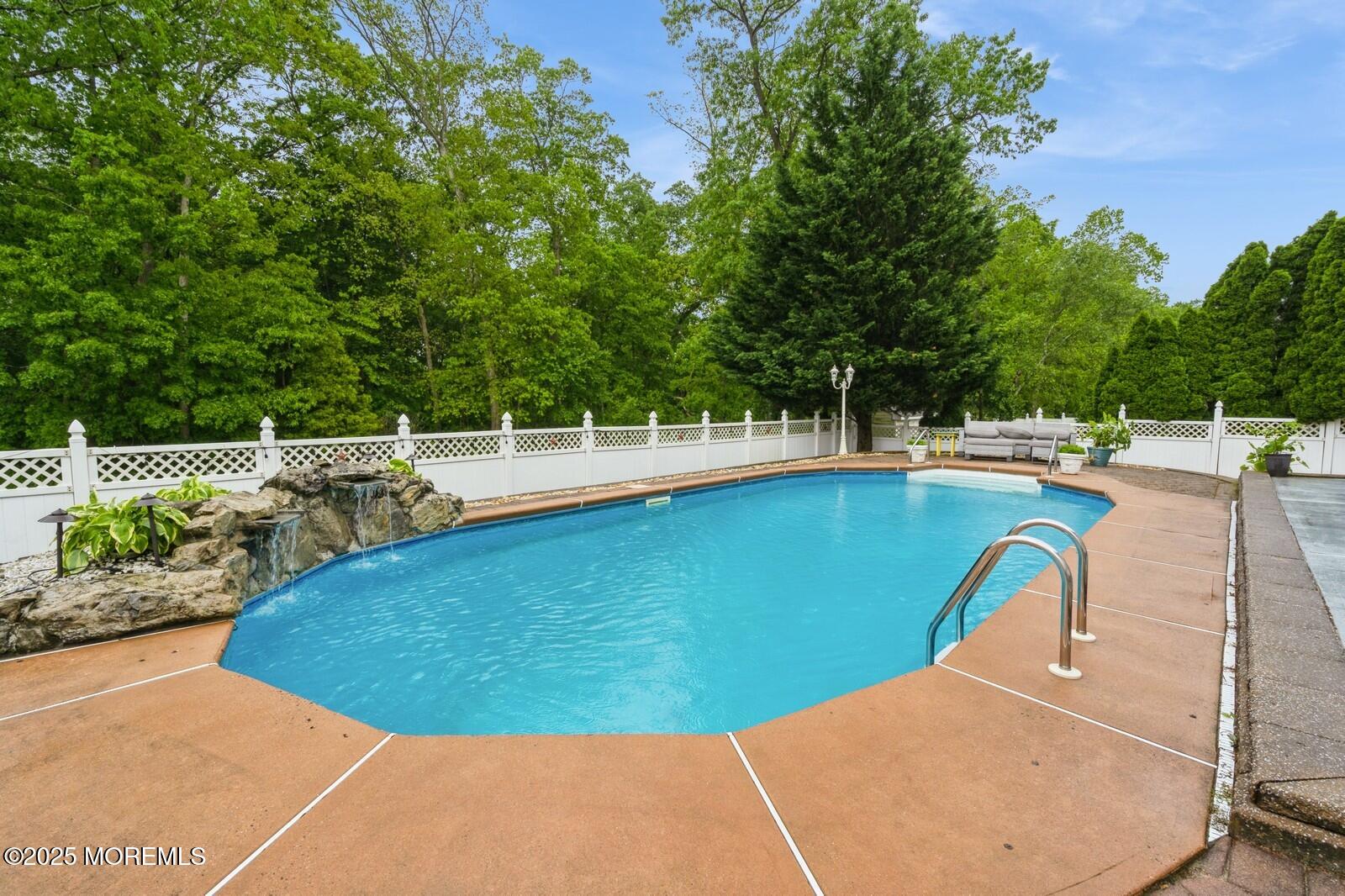 81 W Shenendoah Road, Howell, New Jersey image 9